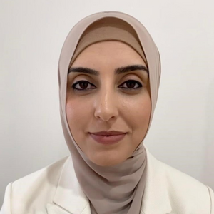 Esra Alzamily 300